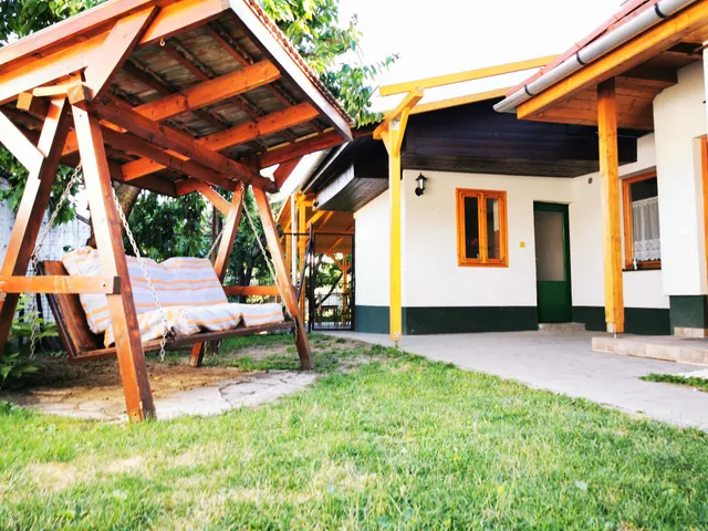 Tornácos Vendégház