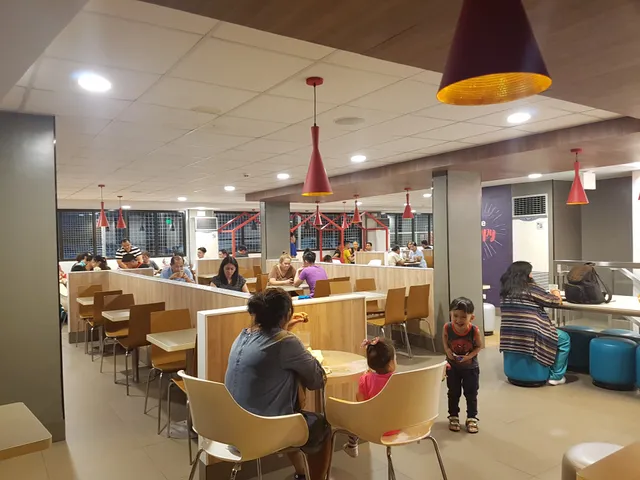 Jollibee EDSA ARAYAT