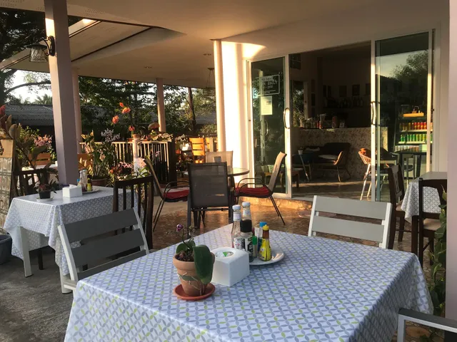 RimRabeang Cafe Khaolak ริมระเบียง คาเฟ่