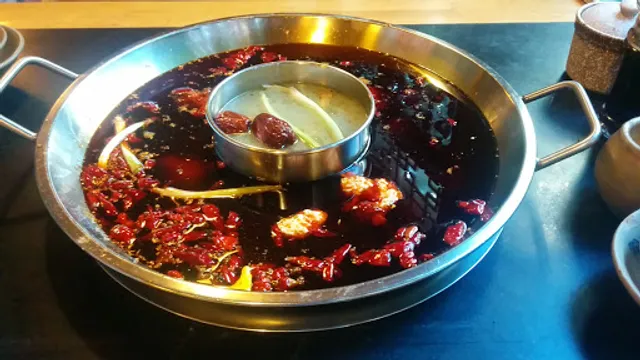 Chongqing Xiaojuelou Hot Pot