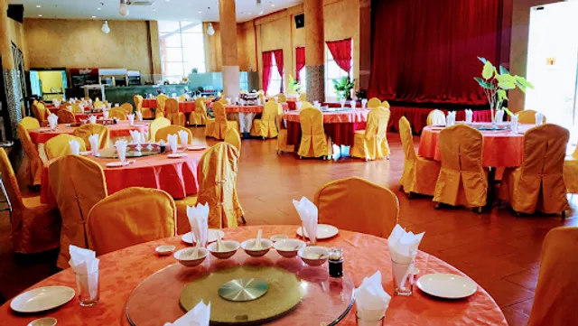 Dinner World Restaurant By Highlands Seafood