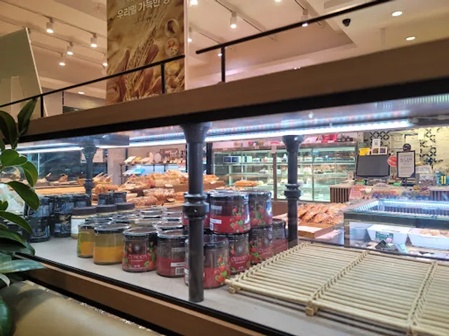 파리바게뜨 울산시청점