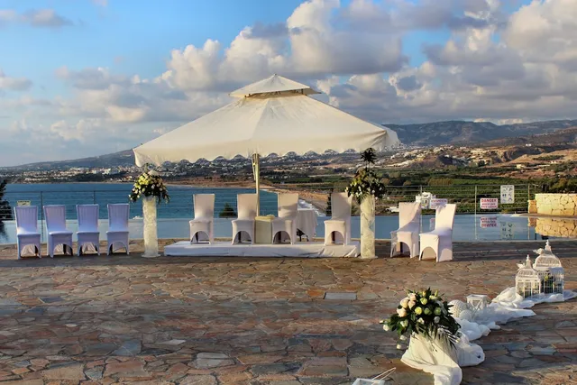 Theo Sunset Bay Hotel