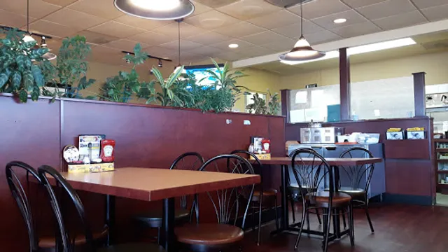 Humpty's Big Plate Diner - North Hill