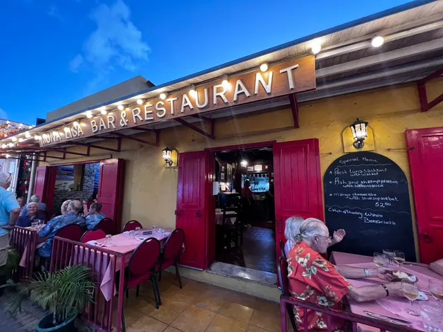 Mona Lisa Bar & Restaurant