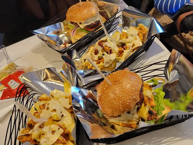 Buns Out (Burgers, Hotdogs, Grill Chicken & Shakes)