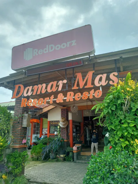 RedDoorz @ Damar Mas Resort Kediri