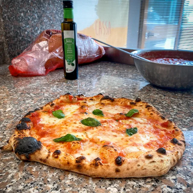Ghatas Pizzeria Napoletana