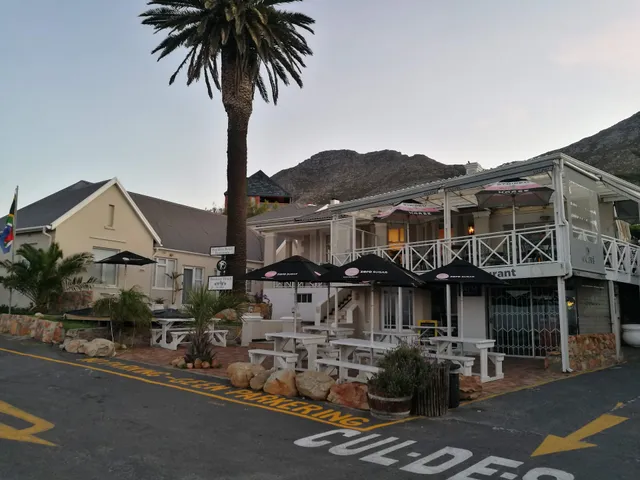 Bosky Dell on Boulders Beach - Cape Coastal Accommodation