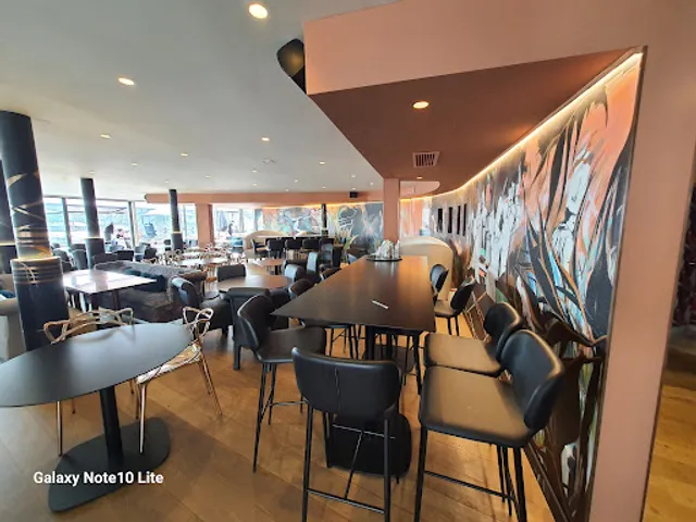 Restaurant Face à New York