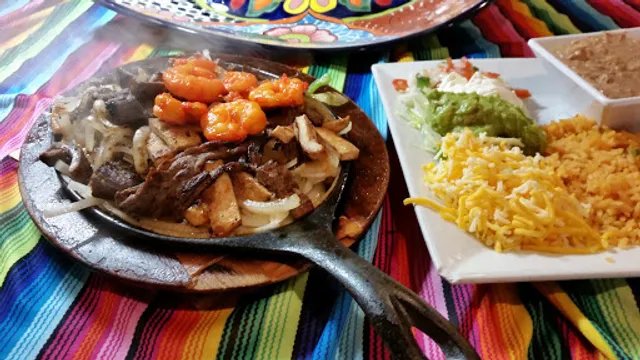 Meno's Méxican Grill | Stan Schlueter