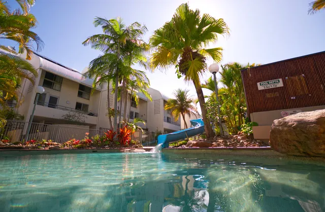 Raintrees Moffat Beach
