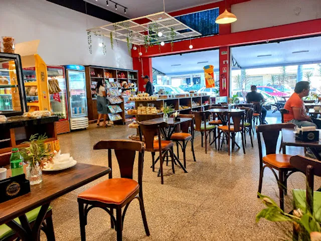 Empório Master Pães & Conveniência