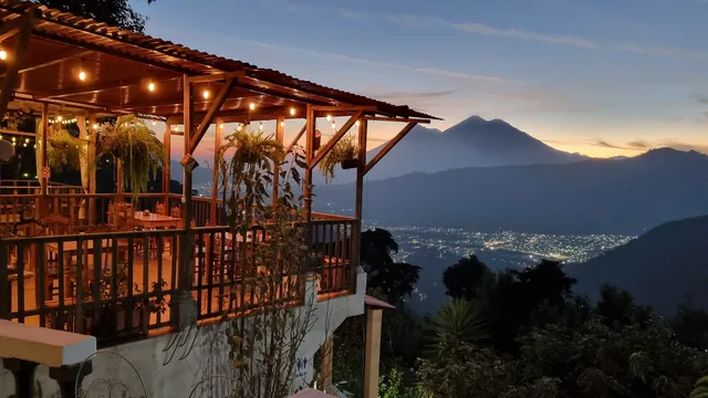 El Tambor Oasis, Antigua Guatemala
