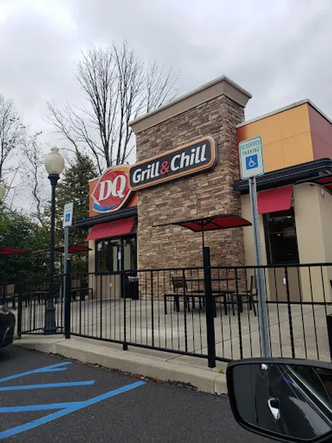 Dairy Queen Grill & Chill