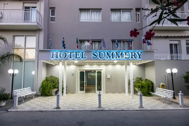 Hotel Summery