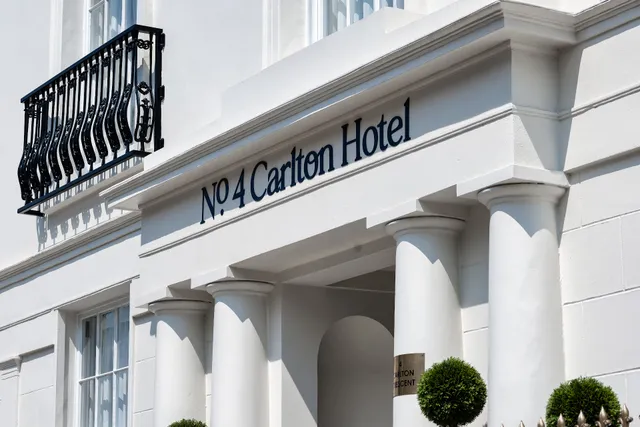 No.4 Carlton Hotel