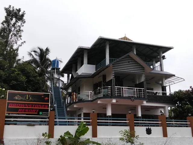 Kanthalloor Brownstones Resort