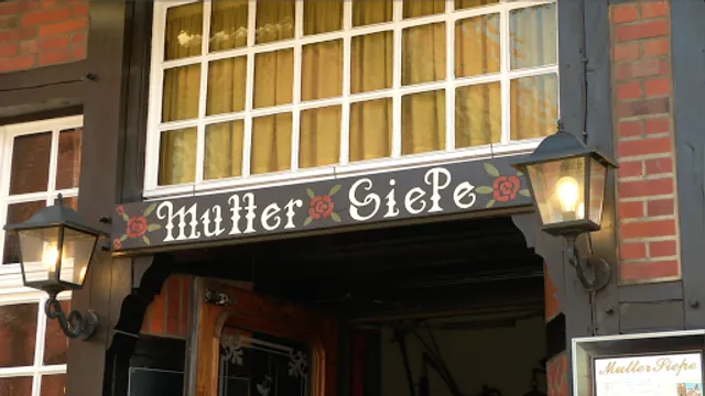 Mutter Siepe Historisches Restaurant und Hotel