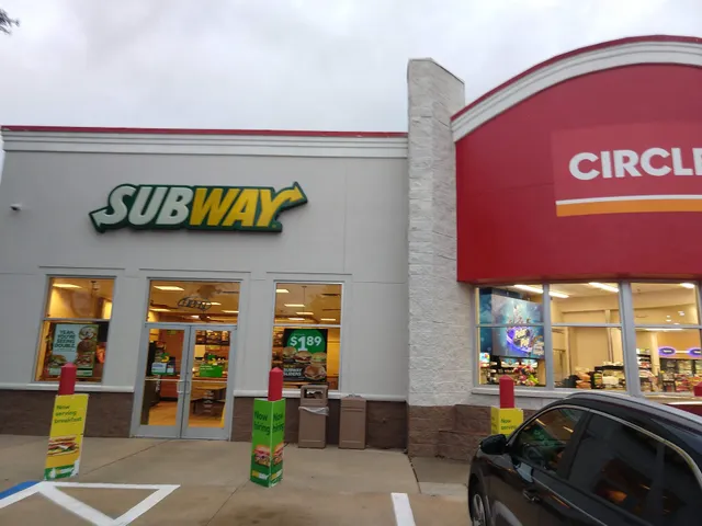 Shoppes at Williston