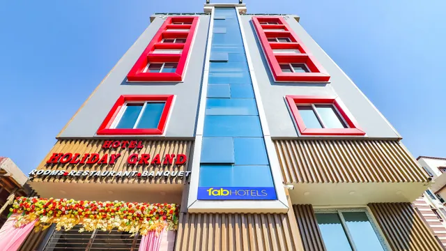 FabHotel Holiday Grand - Hotel in Danapur, Patna