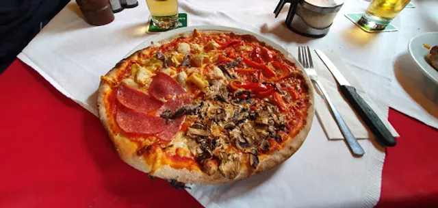 Pizza House Restaurant