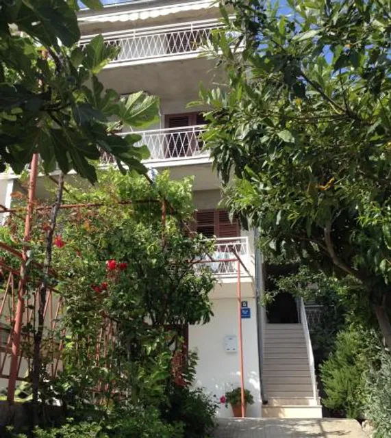 Apartments Pavlinović