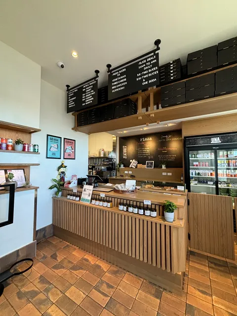 UNA pizza Takeaway Calgary: Willow Park