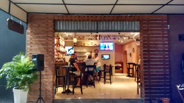 Le Caipirinha Bar & Snacks