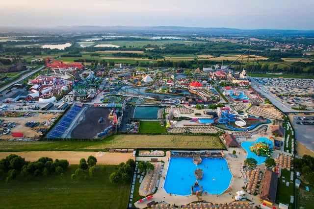 Basen aquapark energylandia