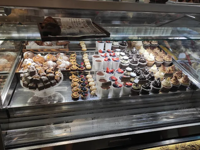 Yoghi Caffetteria Yogurteria Gelateria