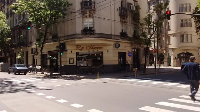 Los Maestros Pizza - Uriburu