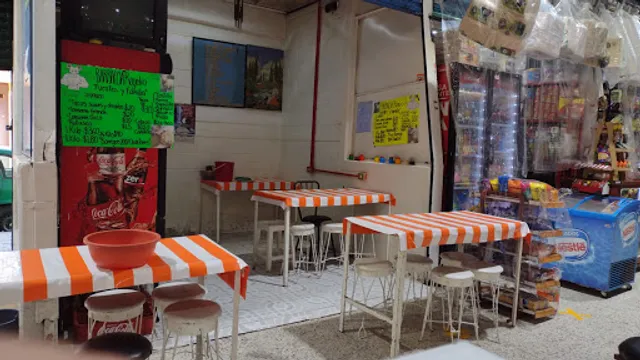 BARBACOA ROGELIO FUENTES Y FAMILIA