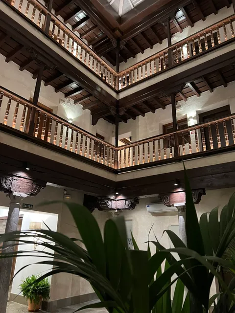 Hotel Mercader de Sedas