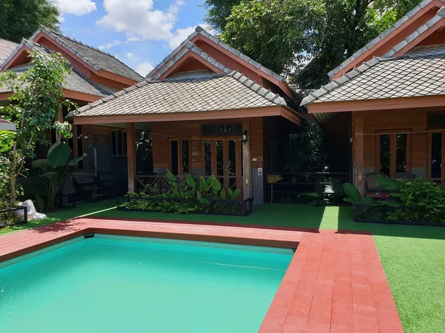 Sawasdeepai River Resort