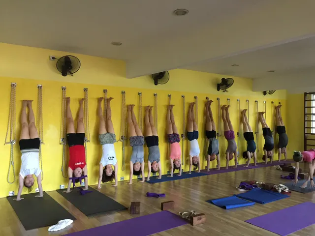 BKS IYENGAR YOGASHALA