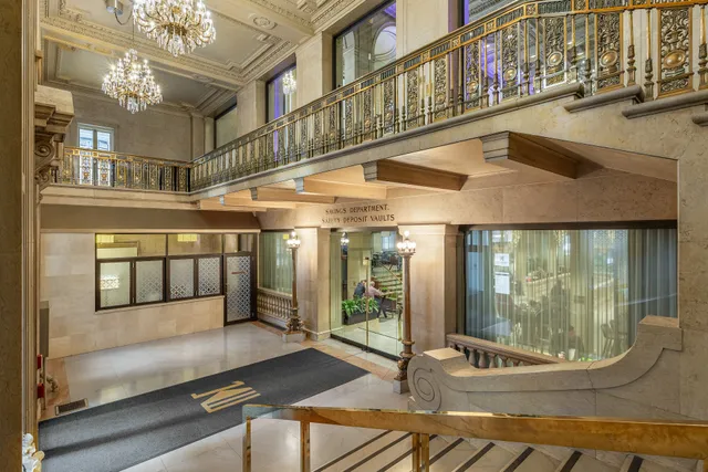 One King West Hotel & Residence