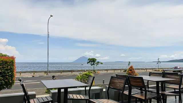 KFC Kawasan Megamas Manado