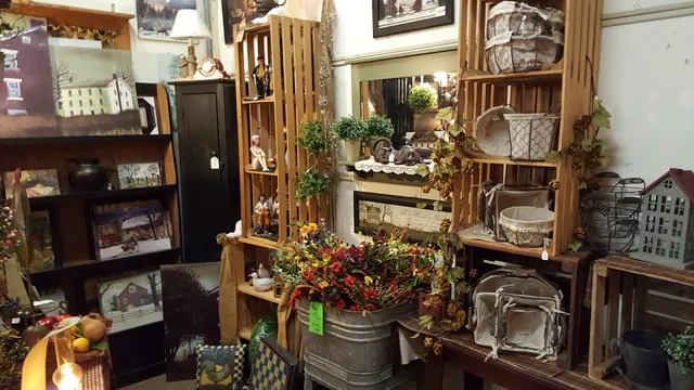 Seasonal Gift Shop