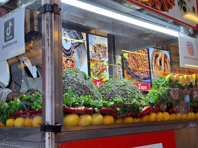 Çiğ Köfteci Seyfettin Usta