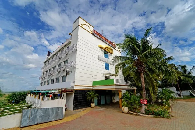 Collection O Cedar Hotel