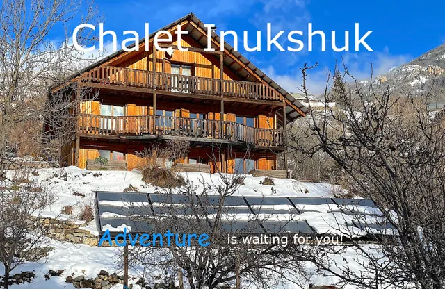 Chalet Inukshuk