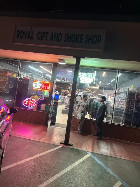 Royal Smoke & Gift Shop