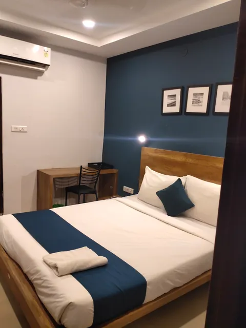 SilverKey Executive Stays 45843 Chikitsak Nagar