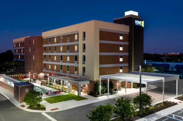 Home2 Suites by Hilton Orlando Near UCF