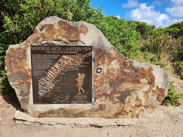 Memorial Arch at Eastern View