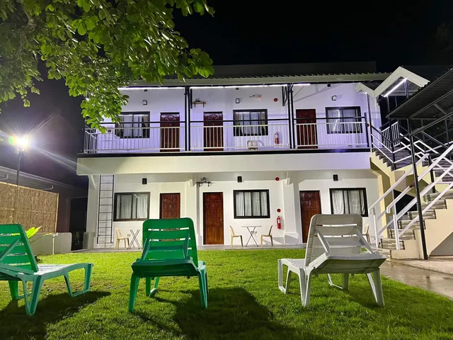 Alona White Houses Resort