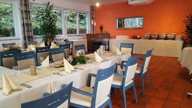 Café- Restaurant Vier Jahreszeiten