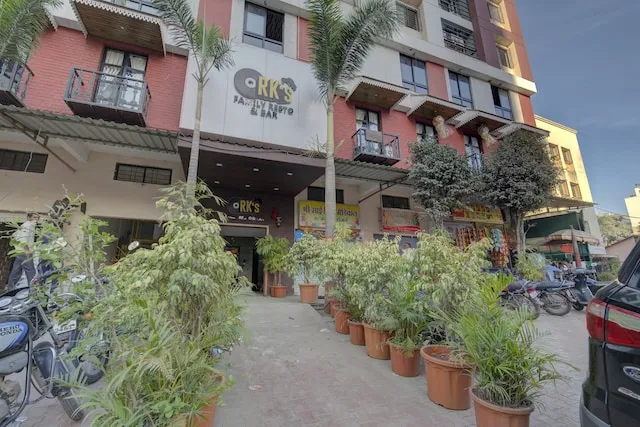 Super Hotel O RK's Regency Near Navale Hospital Back Gate