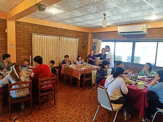 ร้านอาหารGoodView NaN&โรงแรมจอมเมืองMotel